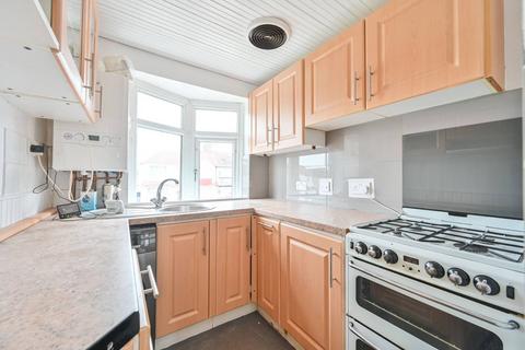 2 bedroom flat for sale, Torrington Road, Perivale, Greenford, UB6