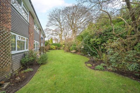 Flat 3, Woolmer View The Avenue, Grayshott, Hindhead, GU26 6JS
