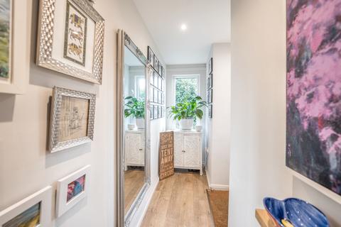 Flat 3, Woolmer View The Avenue, Grayshott, Hindhead, GU26 6JS
