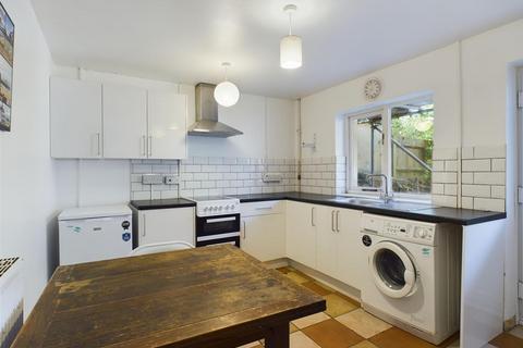 4 bedroom terraced house to rent, Southampton Street, Brighton