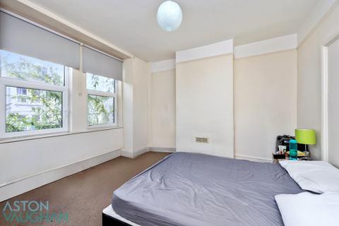 4 bedroom terraced house to rent, Bear Road, Brighton BN2