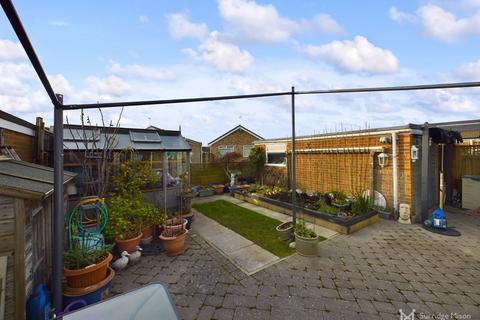 2 bedroom detached bungalow for sale, Fleming Close, Eastbourne BN23