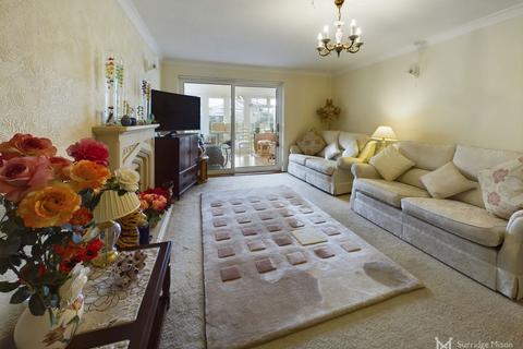 2 bedroom detached bungalow for sale, Fleming Close, Eastbourne BN23