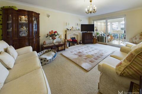 2 bedroom detached bungalow for sale, Fleming Close, Eastbourne BN23