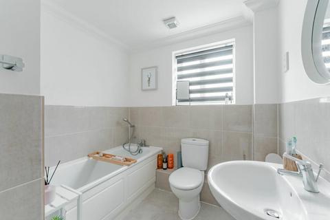 2 bedroom apartment for sale, St. James Park Road, Northampton