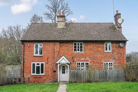 4 bedroom detached house to rent, West Grimstead, Wiltshire SP5