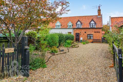 2 bedroom end of terrace house for sale, Hempnall Road, Woodton, Bungay