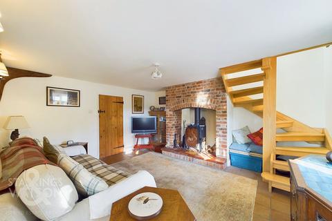 Rose Cottage Hempnall Road, Woodton, Bungay, NR35 2LS