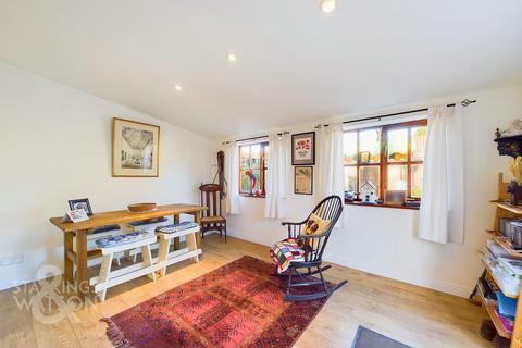 Rose Cottage Hempnall Road, Woodton, Bungay, NR35 2LS