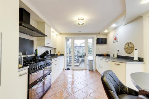 4 bedroom end of terrace house for sale, Carnarvon Grove, Carlton NG4