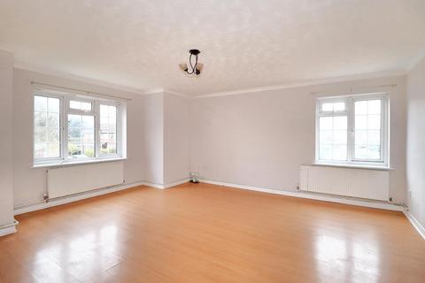 2 bedroom apartment for sale, Colne Drive, Walton-on-Thames KT12