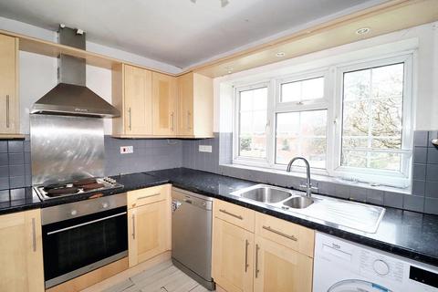 2 bedroom apartment for sale, Colne Drive, Walton-on-Thames KT12