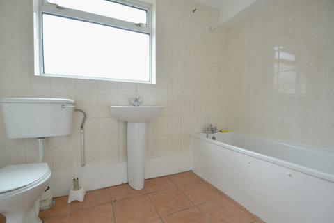 3 bedroom terraced house to rent, Aylesbury Road, Bromley, Greater London, BR2