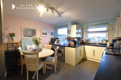 2 bedroom apartment for sale, Lyndhaven Court, Lyndhurst Road, Holland-on-Sea