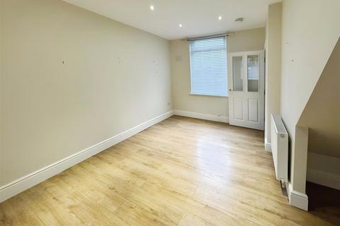 3 bedroom terraced house to rent, Albert Terrace, Billy Row,