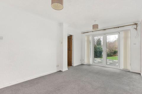 3 bedroom semi-detached house to rent, Castle Drive, Kemsing TN15 6RL