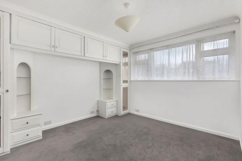 3 bedroom semi-detached house to rent, Castle Drive, Kemsing TN15 6RL