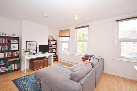 2 bedroom retirement property to rent, Fleeming Road, Walthamstow E17