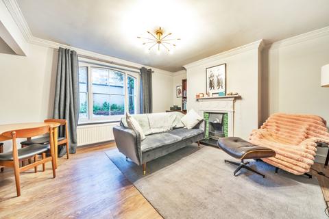 2 bedroom flat to rent, Glenton Road London SE13