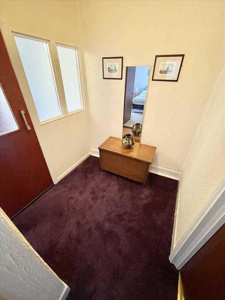 Stairs/landing/lobby
