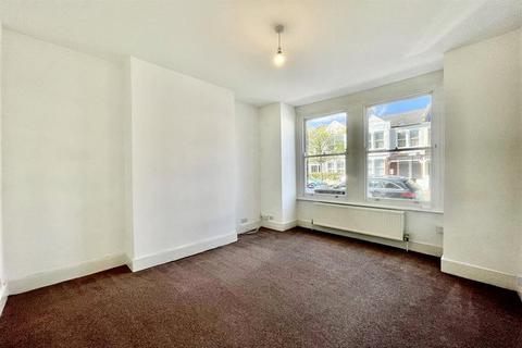 2 bedroom maisonette to rent, Astonville Street, Southfields