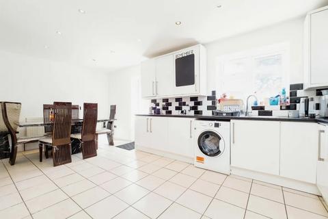 3 bedroom terraced house for sale, Charlton Crescent, Barking, IG11