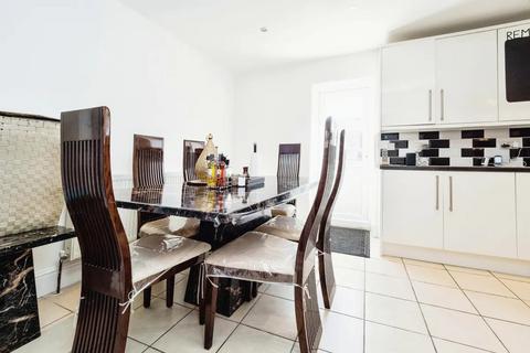 3 bedroom terraced house for sale, Charlton Crescent, Barking, IG11