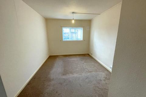 2 bedroom flat to rent, Roberts Avenue, Torpoint