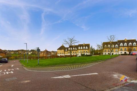 3 bedroom terraced house for sale, Sandmartin Crescent, Colchester CO3