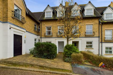 3 bedroom terraced house for sale, Sandmartin Crescent, Colchester CO3