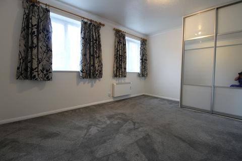 1 bedroom property to rent, Bodiam Court, Haywards Heath, RH16