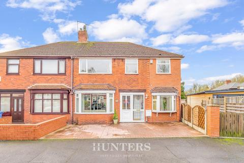 4 bedroom semi-detached house for sale, Parkfield Drive, Middleton M24