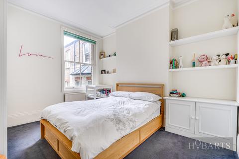 2 bedroom flat to rent, Ferme Park Road, Crouch End, London N8