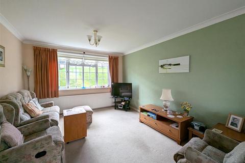 2 bedroom ground floor flat for sale, The Glade, Scarborough