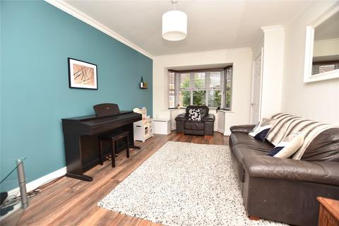 4 bedroom end of terrace house for sale, Swarcliffe Avenue, Leeds