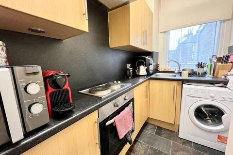 1 bedroom ground floor flat to rent, Park Road, Bingley BD16