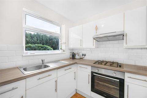 2 bedroom flat for sale, Village Road, Enfield, EN1