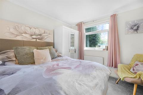 2 bedroom flat for sale, Village Road, Enfield, EN1