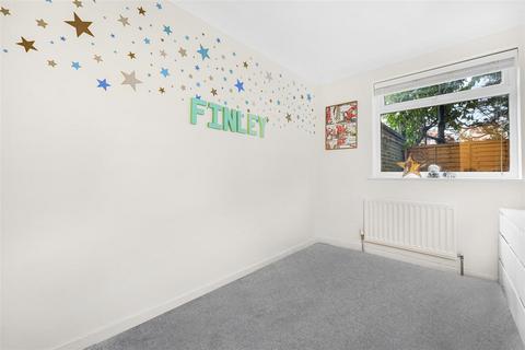 Flat 1, Eskdale Village Road, Enfield, EN1 2DG