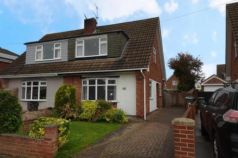 3 bedroom semi-detached house to rent, Middlethorpe Road, Cleethorpes DN35