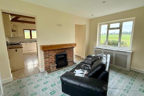 3 bedroom detached house to rent, 7 Standon Cottages