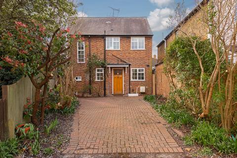 3 bedroom semi-detached house to rent, Norfolk Road, Esher KT10