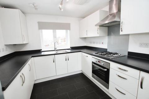 2 bedroom flat to rent, Brickworks Close, Bristol BS5