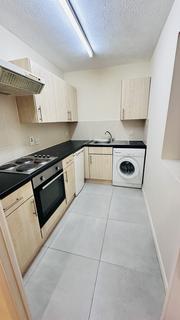 Studio to rent, Vicars Bridge Close, Wembley HA0