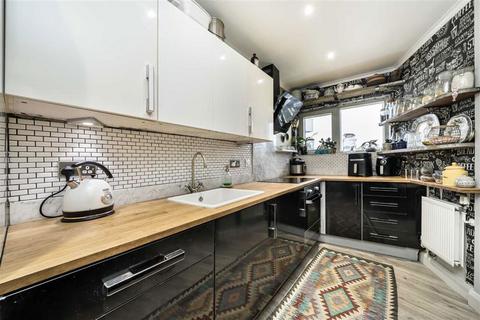 1 bedroom flat for sale, Reculver Road, London SE16