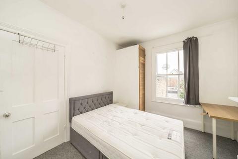 3 bedroom semi-detached house for sale, Birkbeck Avenue, London W3