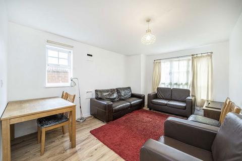 2 bedroom flat for sale, Perkin Close, Hounslow TW3