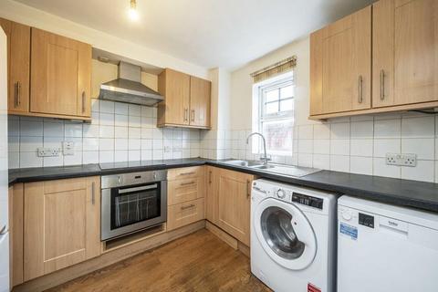 2 bedroom flat for sale, Perkin Close, Hounslow TW3