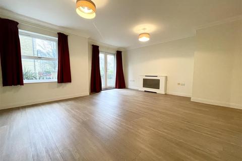 2 bedroom flat to rent, Marshall Square, Southampton SO15