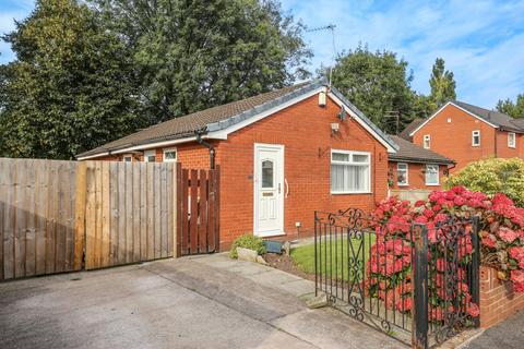 2 bedroom bungalow to rent, The Parklands, Heaton Norris, Stockport, SK4